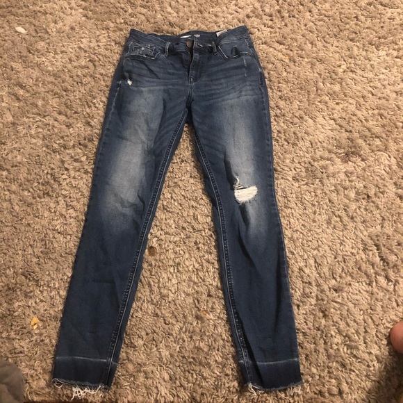Women’s old navy skinny jeans - Picture 2 of 3